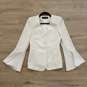 Zara White Blazer with Flared Sleeves 🤍